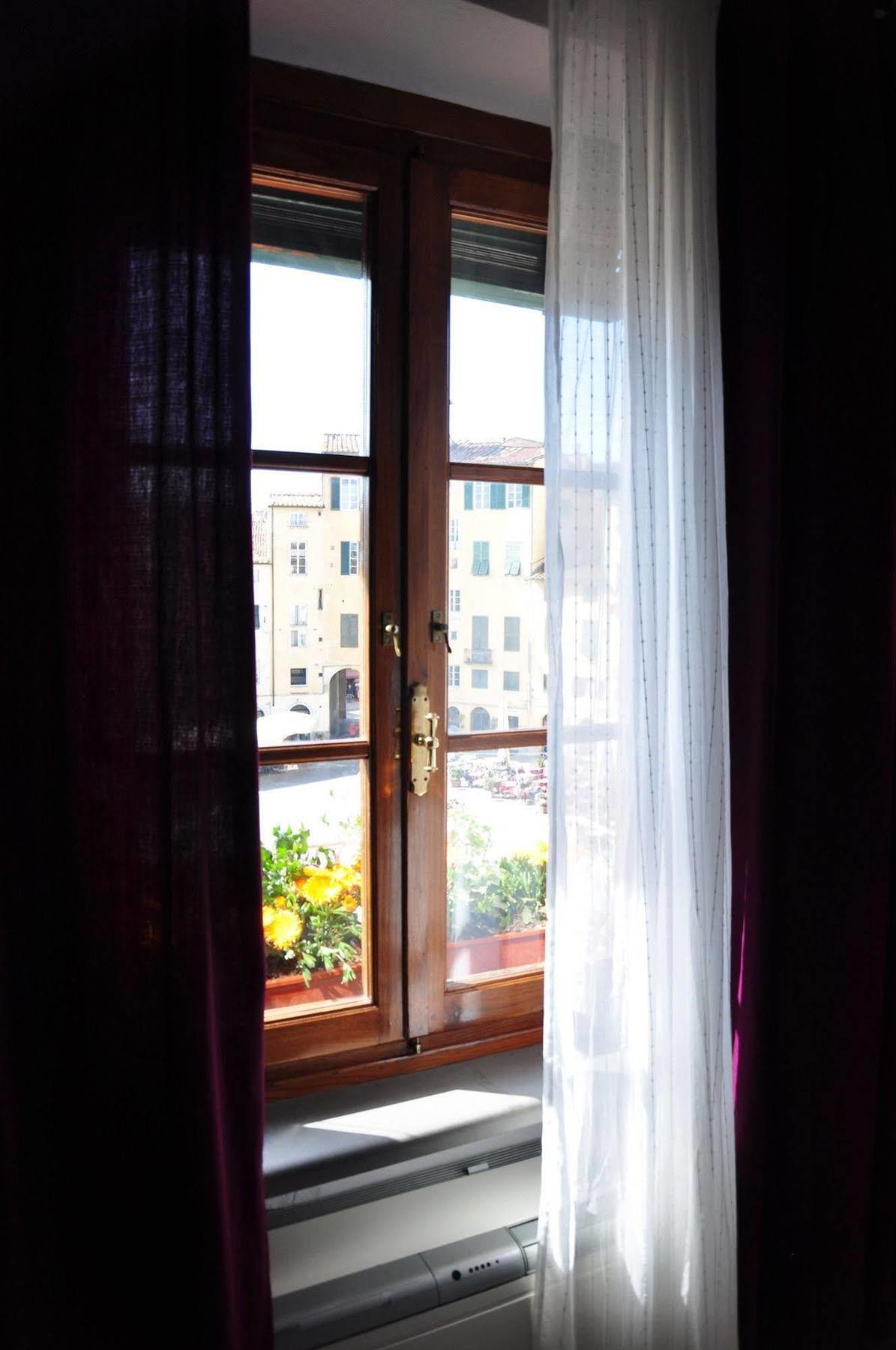 At Home Bed And Breakfast Lucca Exterior foto